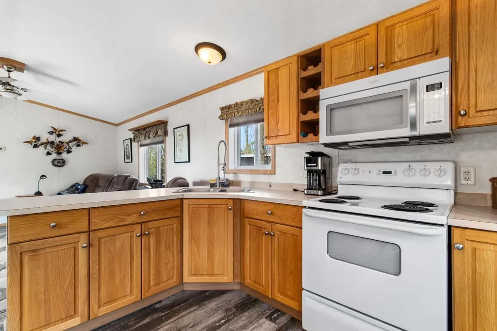 10046 Township Road 422 Rural Ponoka County AB t4r 3r5