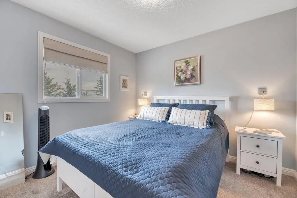 250 Prestwick Close SE Calgary AB T2Z 4Y4