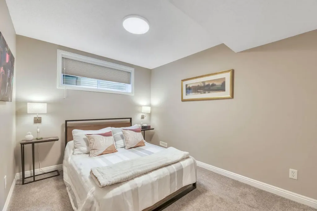 250 Prestwick Close SE Calgary AB T2Z 4Y4