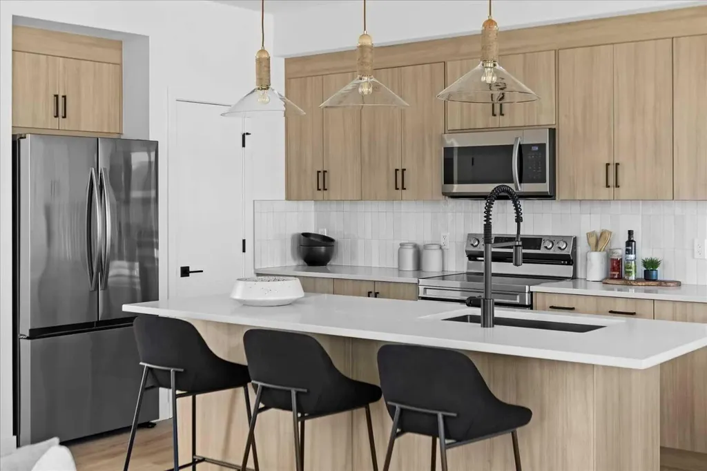 214 Greystone Boulevard Cochrane AB T4C 3K3