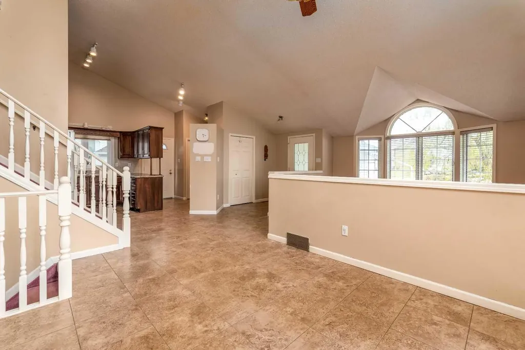 2706 57b Avenue Lloydminster AB T9V2M8