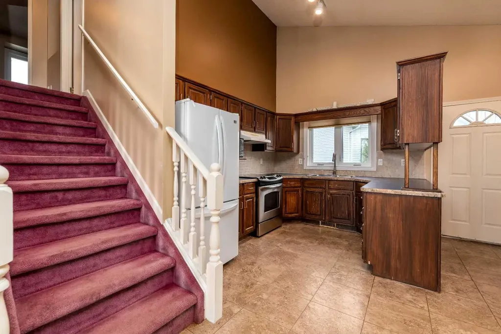 2706 57b Avenue Lloydminster AB T9V2M8