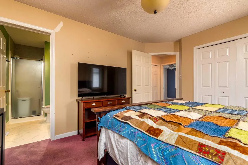 2706 57b Avenue Lloydminster AB T9V2M8