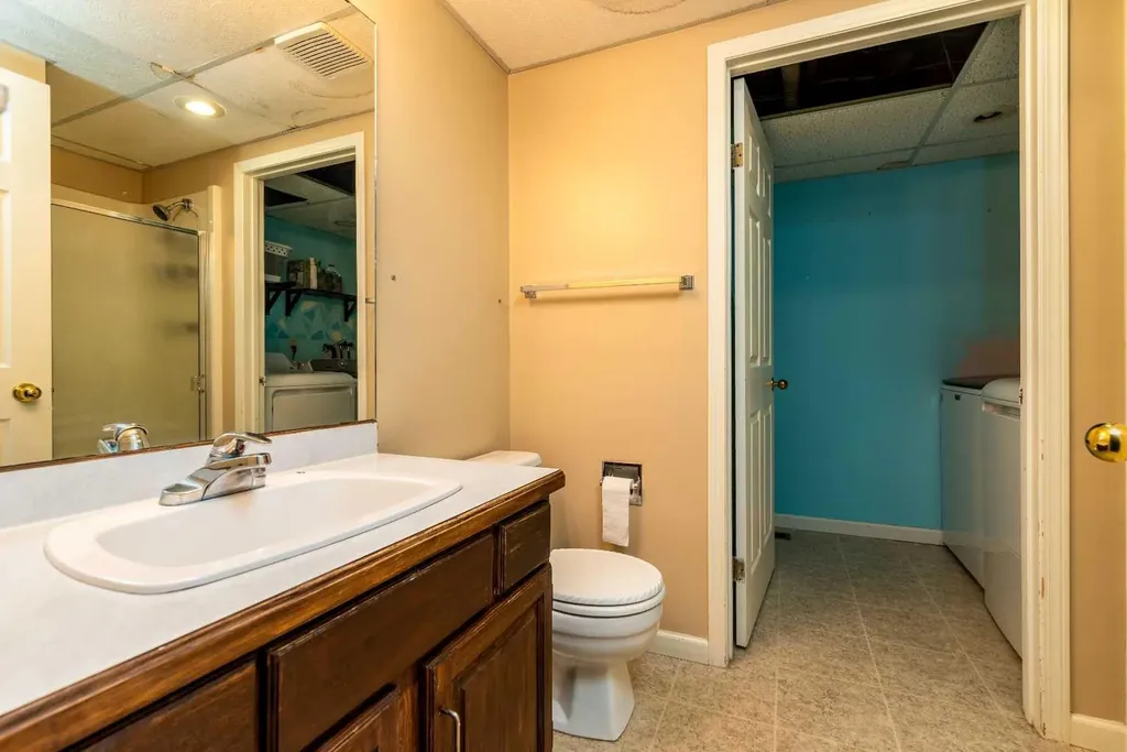 2706 57b Avenue Lloydminster AB T9V2M8
