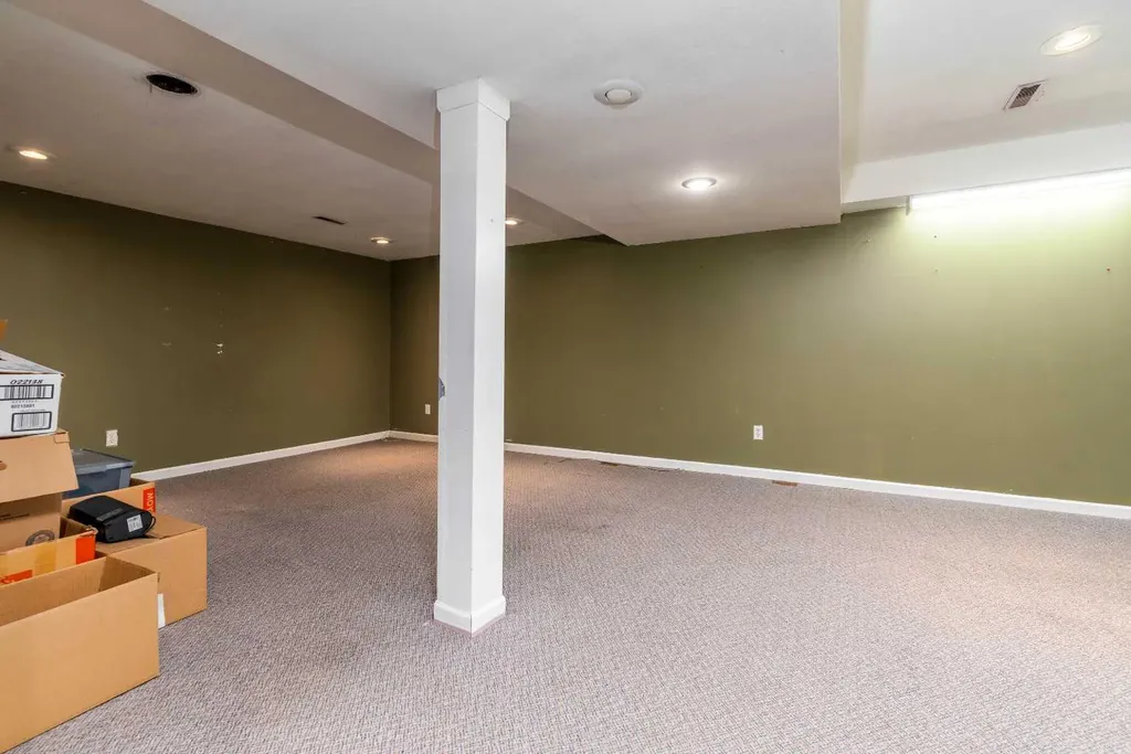 2706 57b Avenue Lloydminster AB T9V2M8