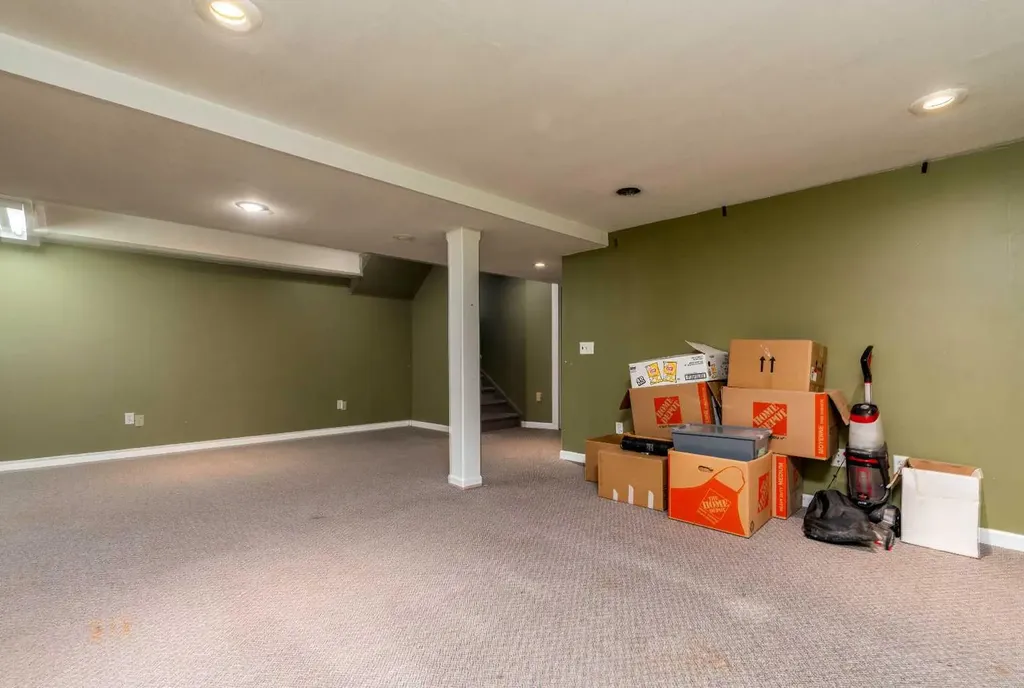 2706 57b Avenue Lloydminster AB T9V2M8