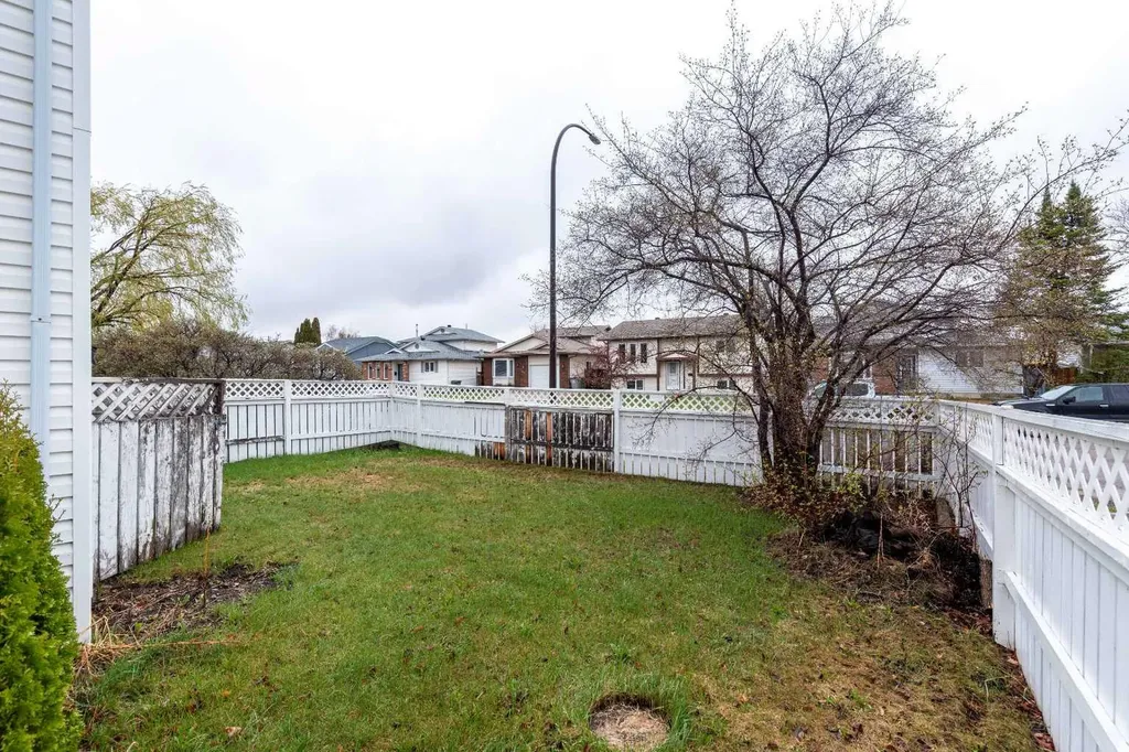 2706 57b Avenue Lloydminster AB T9V2M8