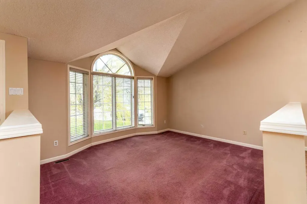 2706 57b Avenue Lloydminster AB T9V2M8