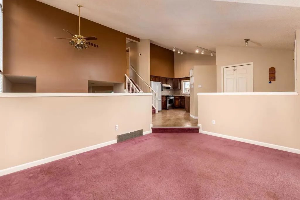 2706 57b Avenue Lloydminster AB T9V2M8