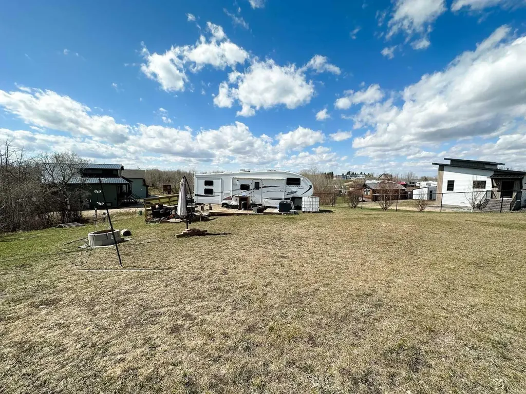 7 Pheasant Terrace White Sands AB T0C 2L0
