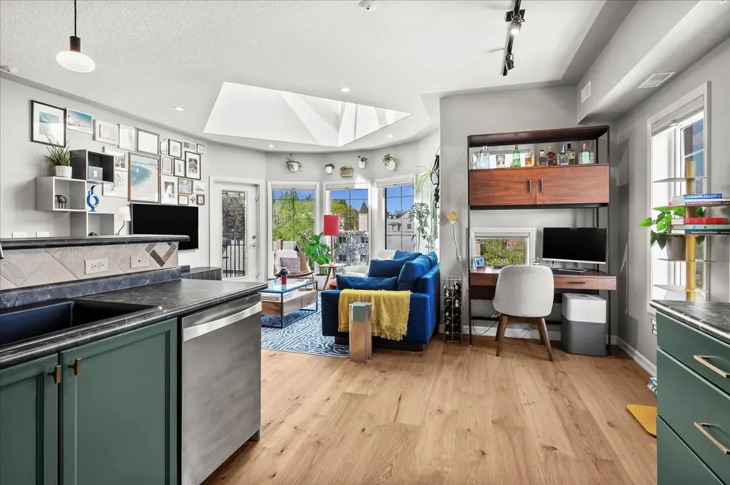 838 19 Avenue SW Calgary AB T2T 6H2