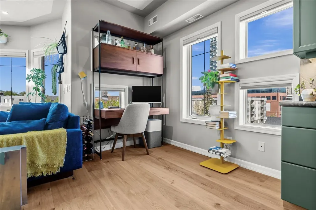 838 19 Avenue SW Calgary AB T2T 6H2