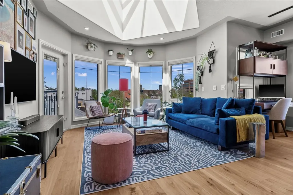 838 19 Avenue SW Calgary AB T2T 6H2
