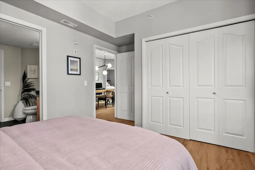 838 19 Avenue SW Calgary AB T2T 6H2