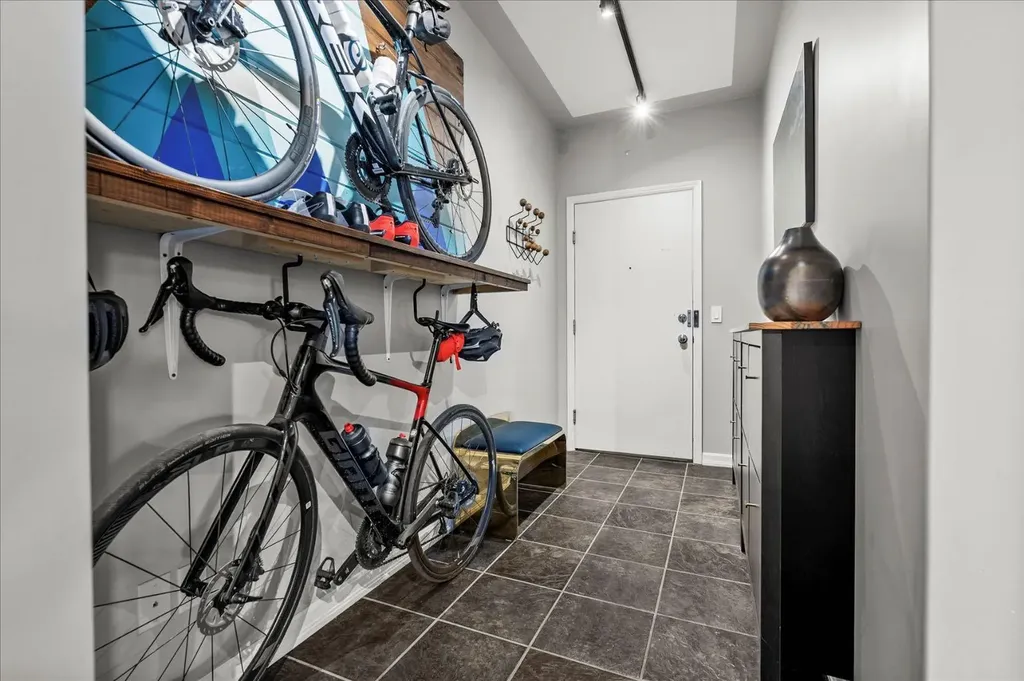 838 19 Avenue SW Calgary AB T2T 6H2