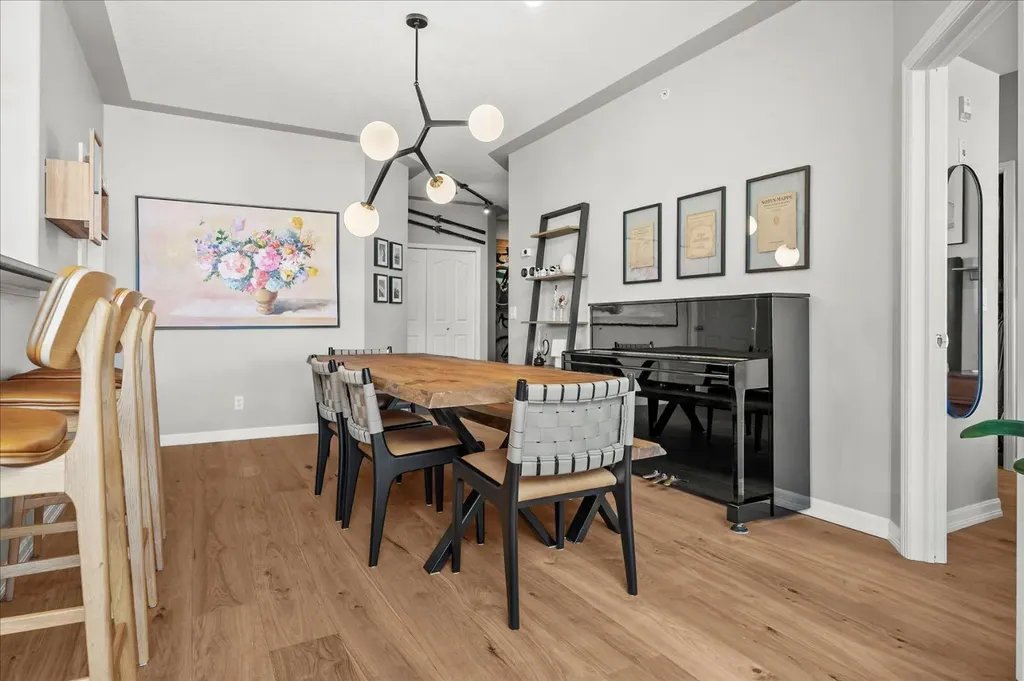 838 19 Avenue SW Calgary AB T2T 6H2