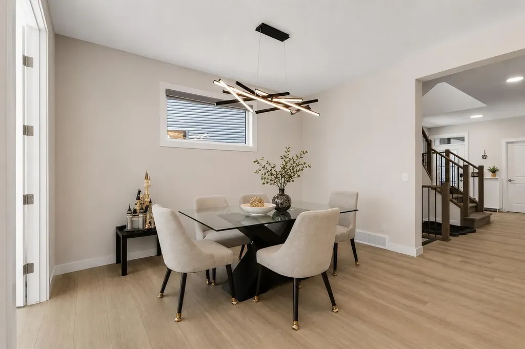 61 Rowmont Heath NW Calgary AB T3L 0H9