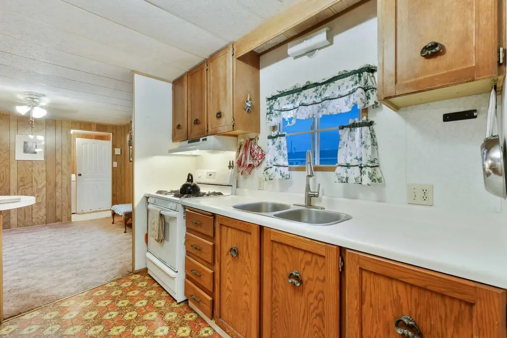 603 Alberta Avenue Carmangay AB T0L 0N0