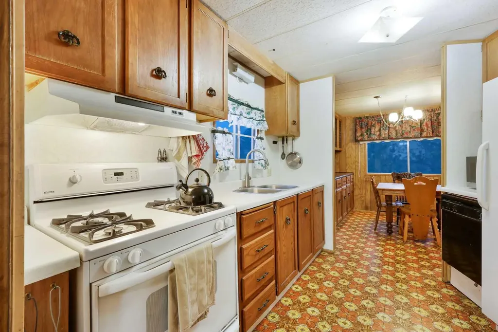 603 Alberta Avenue Carmangay AB T0L 0N0