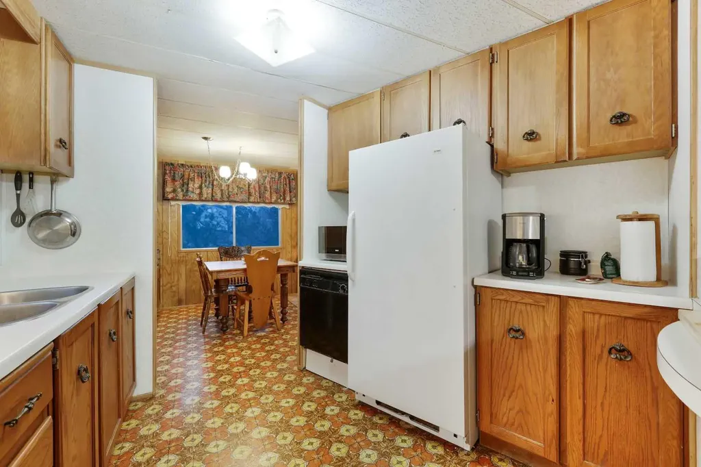 603 Alberta Avenue Carmangay AB T0L 0N0