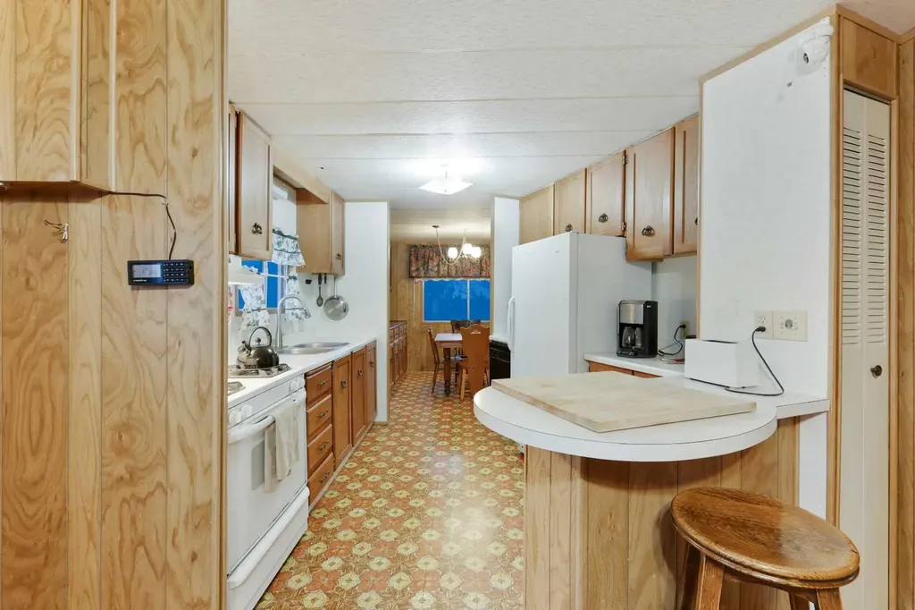 603 Alberta Avenue Carmangay AB T0L 0N0