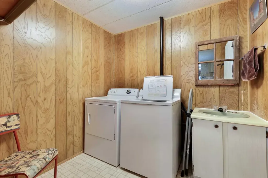 603 Alberta Avenue Carmangay AB T0L 0N0