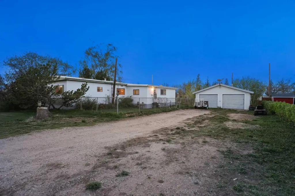 603 Alberta Avenue Carmangay AB T0L 0N0