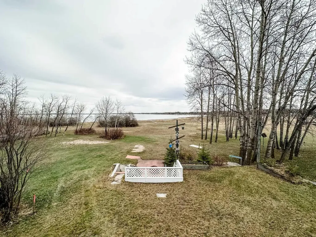 41 Sands Street Rochon Sands AB T0C 3B0