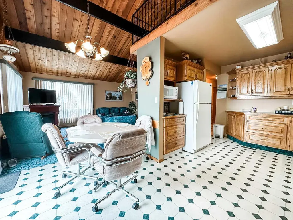 41 Sands Street Rochon Sands AB T0C 3B0