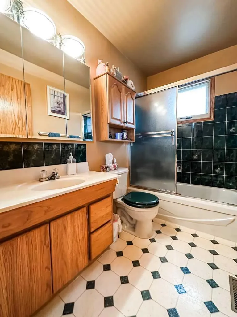 41 Sands Street Rochon Sands AB T0C 3B0