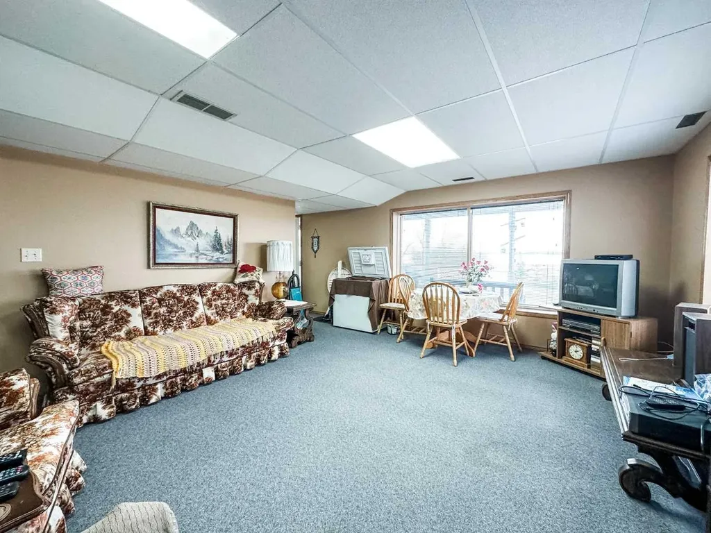 41 Sands Street Rochon Sands AB T0C 3B0