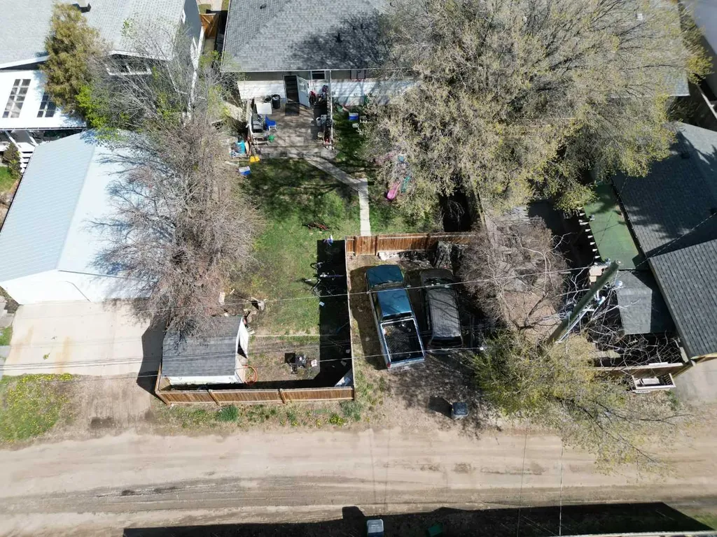 41 Sands Street Rochon Sands AB T0C 3B0