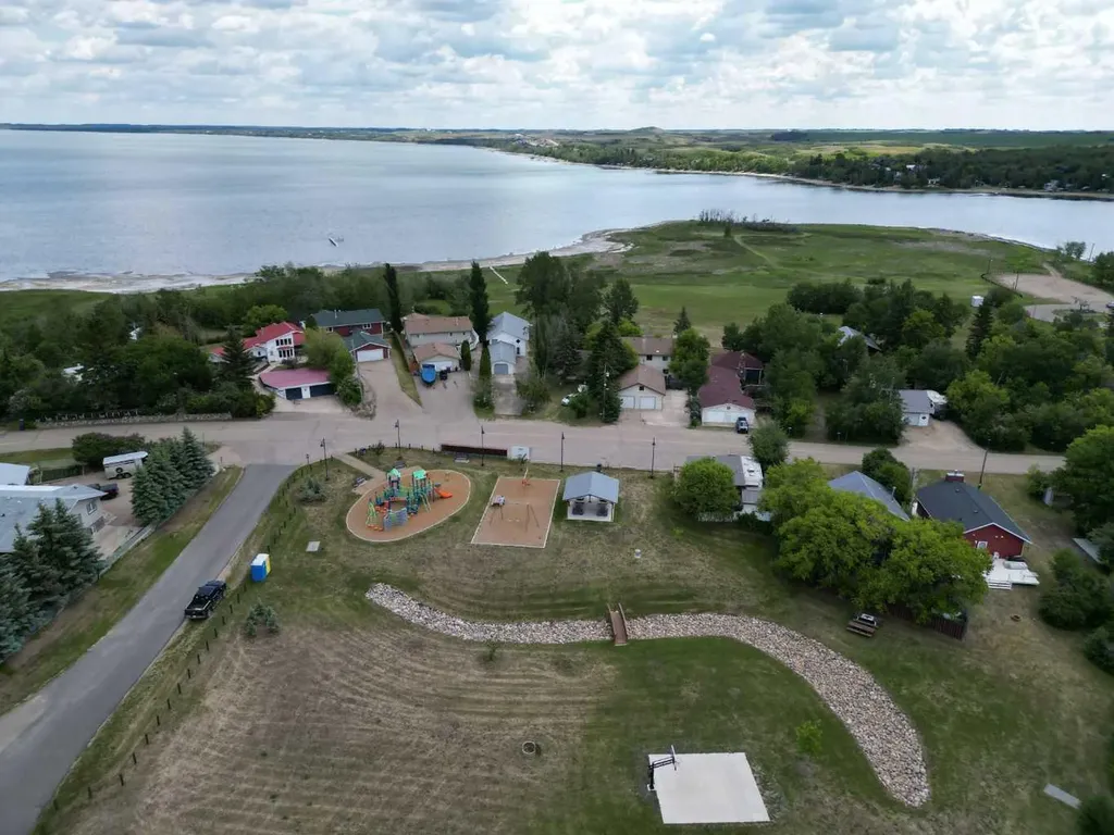 41 Sands Street Rochon Sands AB T0C 3B0