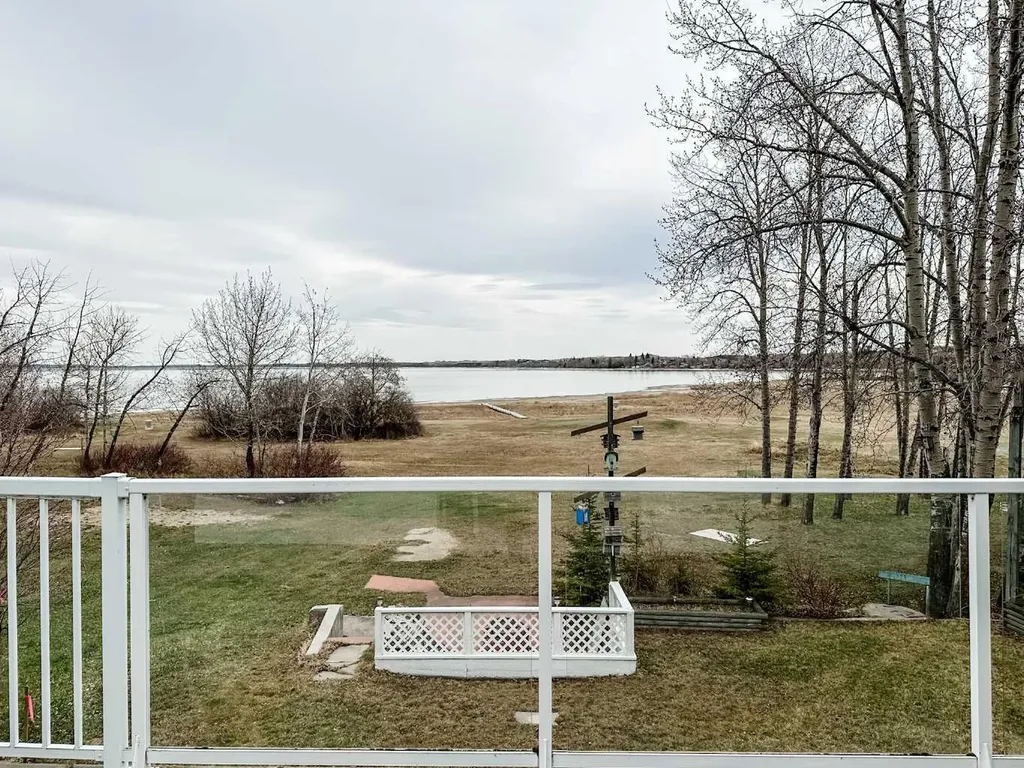 41 Sands Street Rochon Sands AB T0C 3B0