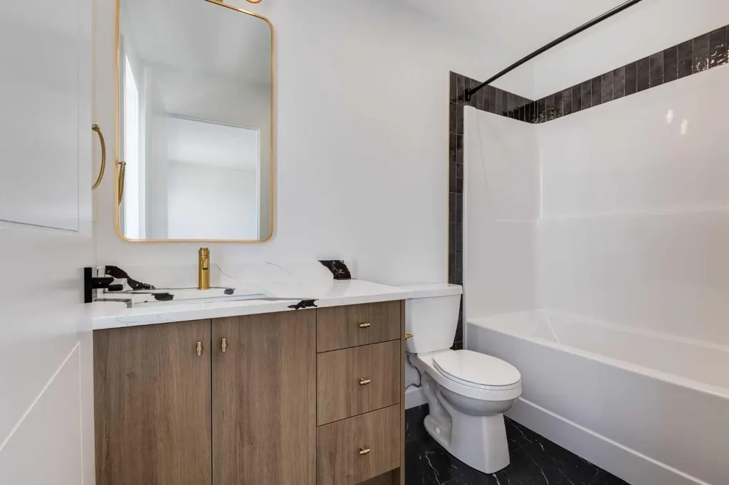 218 Greystone Boulevard Cochrane AB T4C 3K3