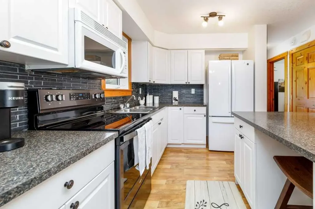 41251 Range Road 210 Rural Camrose County AB T0B 0H0