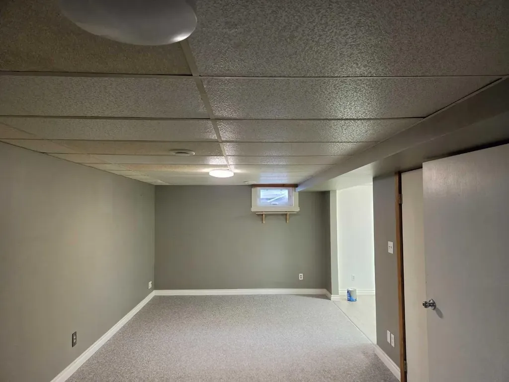 3532 50 Avenue E Innisfail AB T4G 1J1