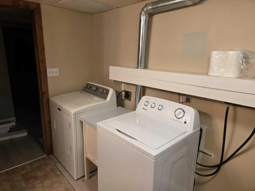 3532 50 Avenue E Innisfail AB T4G 1J1