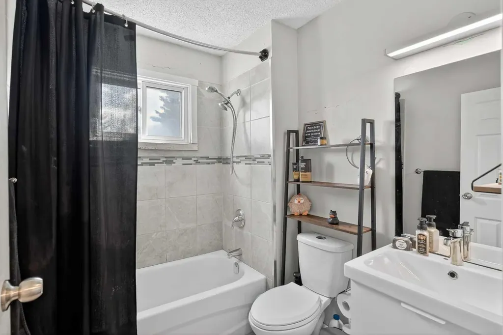 131 Templehill Drive NE Calgary AB T1Y 4T1