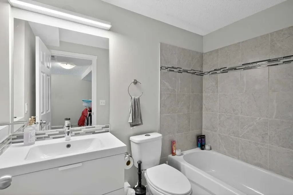 131 Templehill Drive NE Calgary AB T1Y 4T1