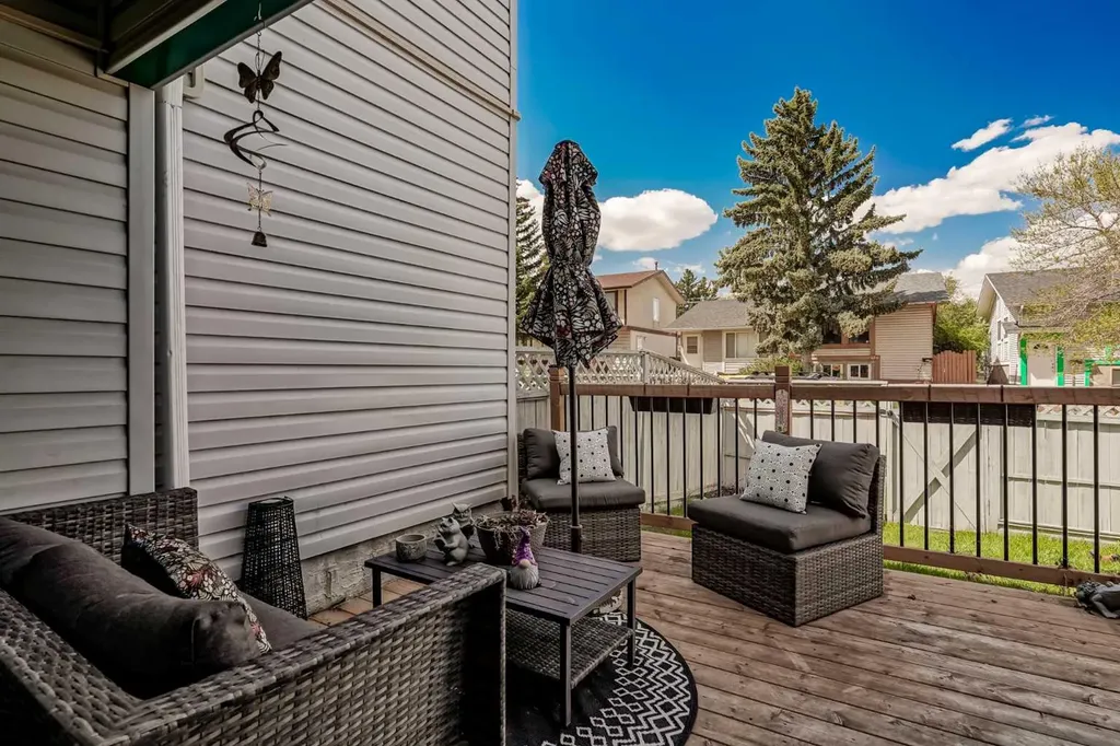 131 Templehill Drive NE Calgary AB T1Y 4T1