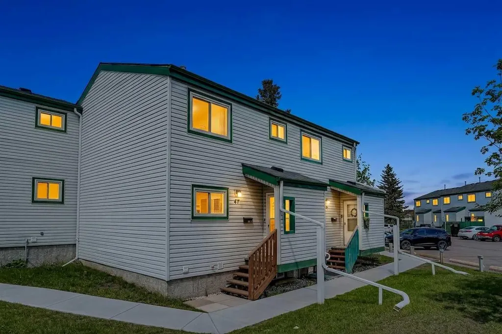 131 Templehill Drive NE Calgary AB T1Y 4T1