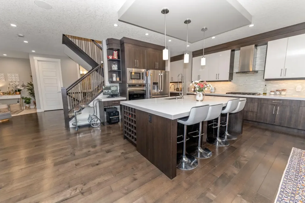 249 Kinniburgh Boulevard Chestermere AB T1X 0R7