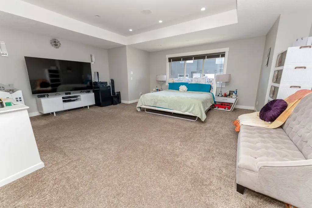 249 Kinniburgh Boulevard Chestermere AB T1X 0R7