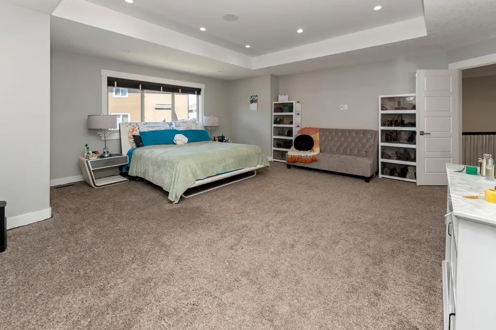 249 Kinniburgh Boulevard Chestermere AB T1X 0R7