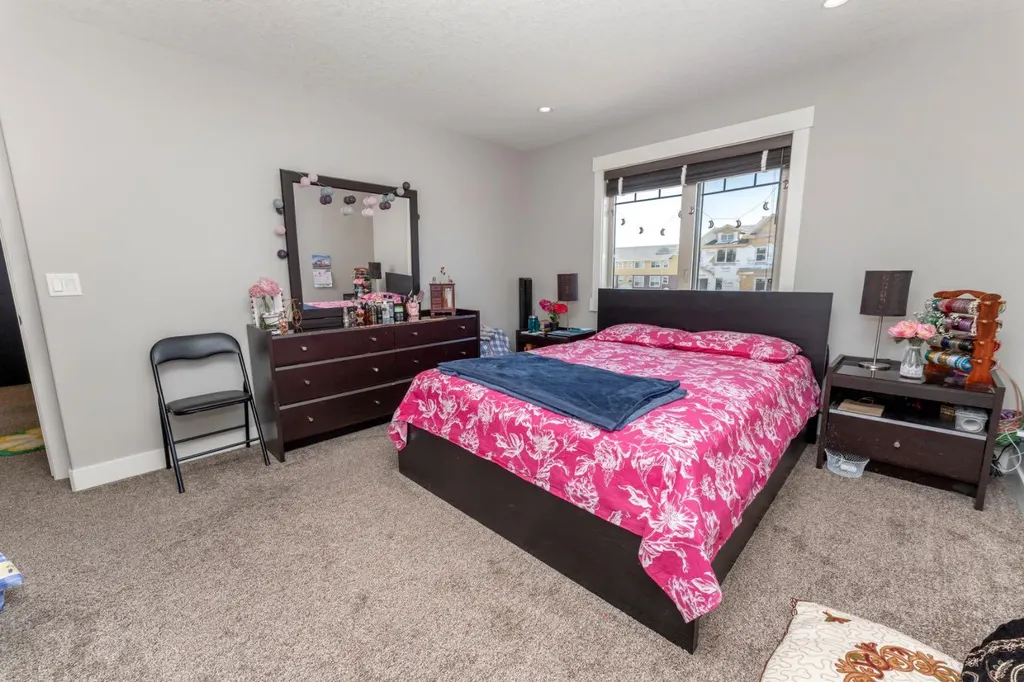 249 Kinniburgh Boulevard Chestermere AB T1X 0R7