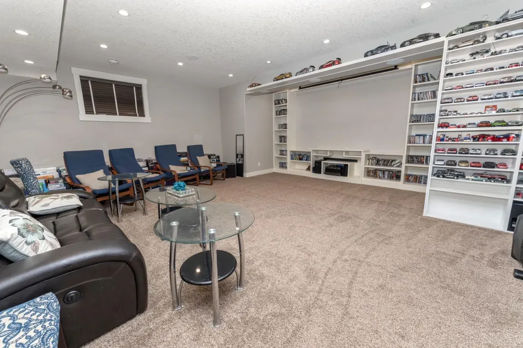 249 Kinniburgh Boulevard Chestermere AB T1X 0R7