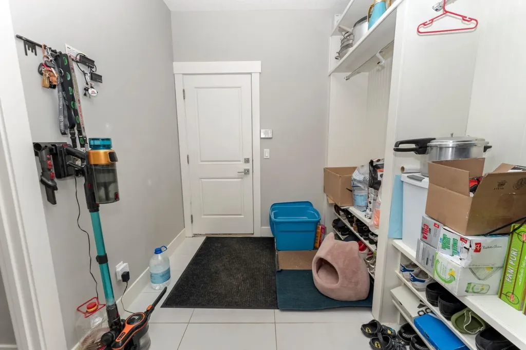 249 Kinniburgh Boulevard Chestermere AB T1X 0R7