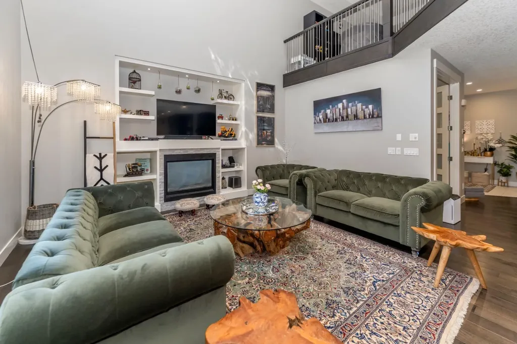 249 Kinniburgh Boulevard Chestermere AB T1X 0R7