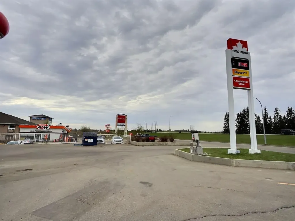 6701 53 Highway Ponoka AB T4J 1K3